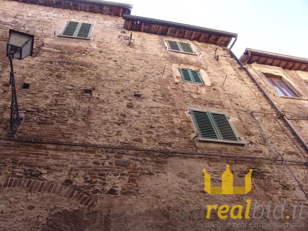 Building for sale in Sant'Angelo in Vado (PU)