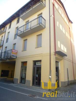 Office with parking space in Sondrio