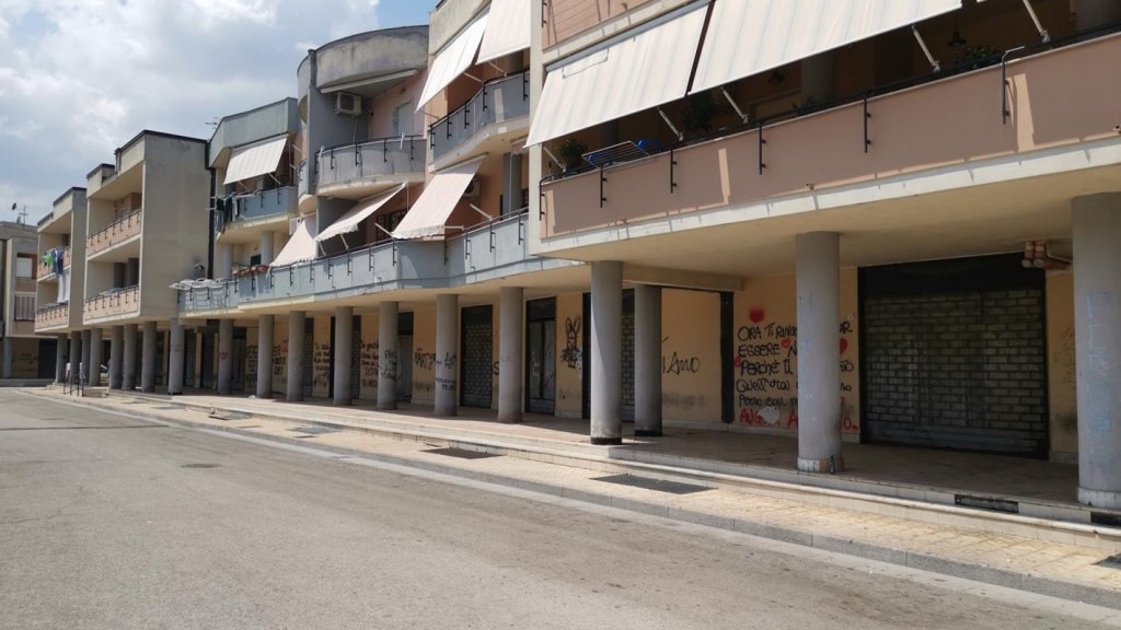 Negozio co' deposito ad Acerra (NA) - LOTTO 2