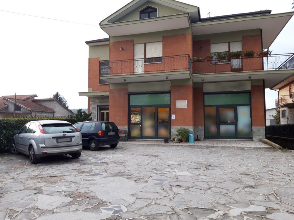 Store with lab, land and barn in Isola del Liri (FR) - LOT 4