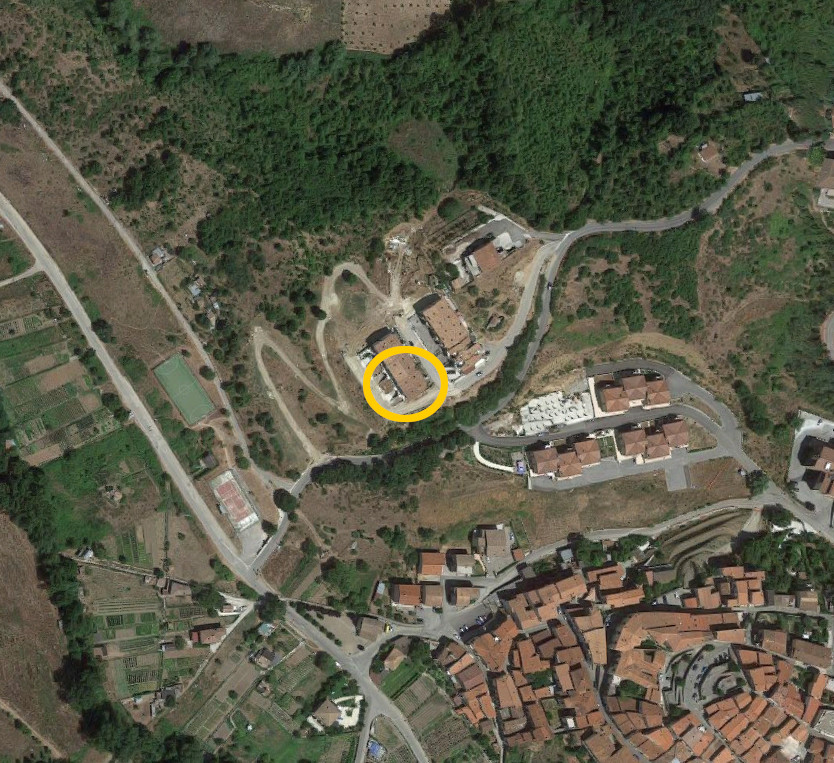 Área construída em Tito (PZ) - LOTE 5