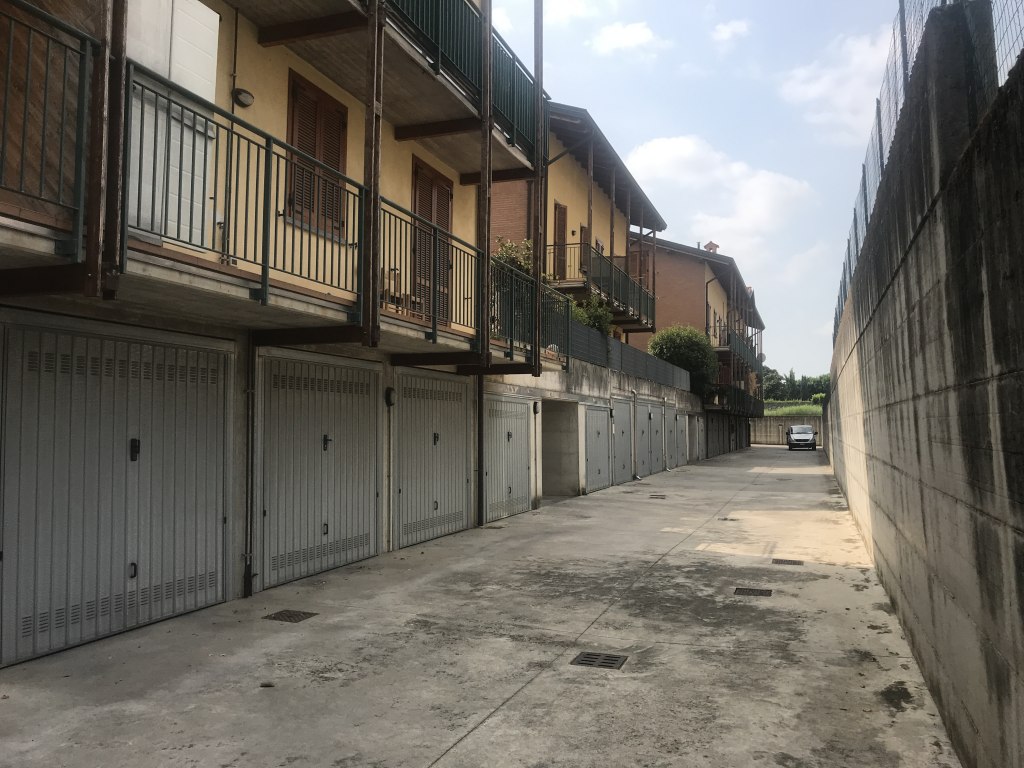 Garage a Pontirolo Nuovo (BG) - LOTTO 8