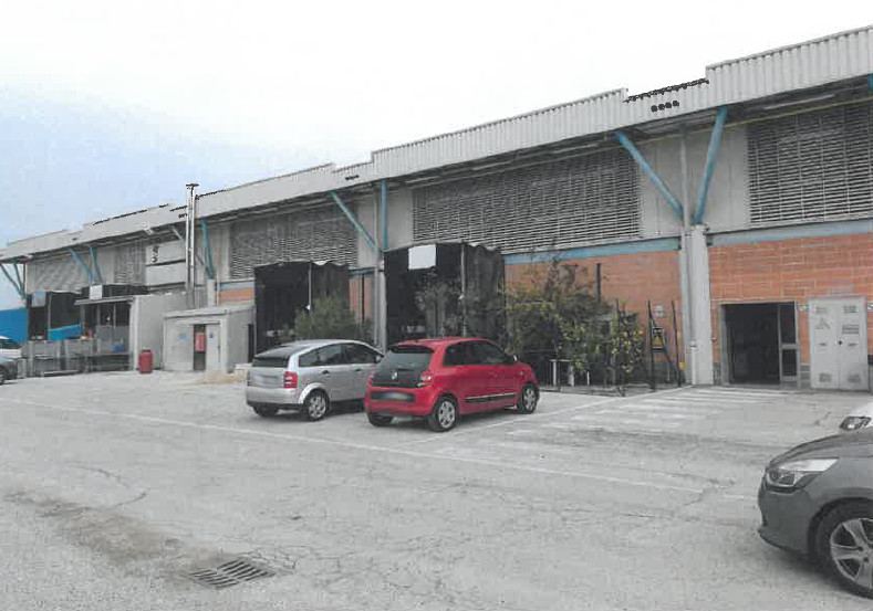 Due magazzini con uffici a San Benedetto del Tronto (AP)