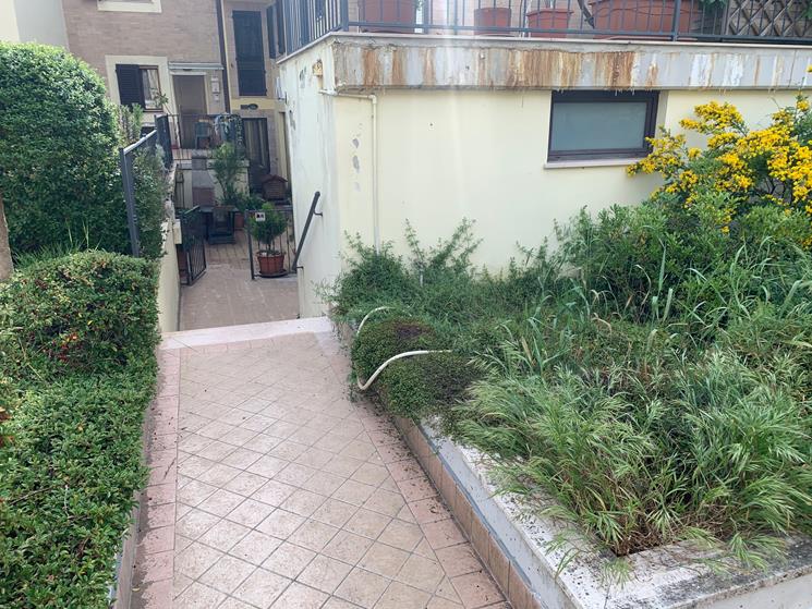 Magazzino con area urbana a Macerata LOTTO C7 00008