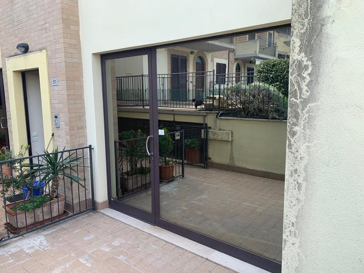 Magazzino con area urbana a Macerata LOTTO C7 00011