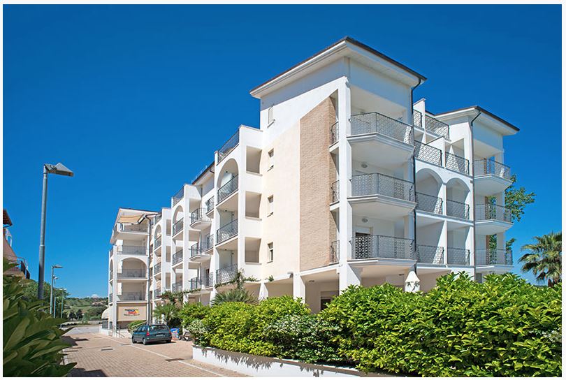 Ramo de negocio del complejo residencial denominado "Residence Playa Sirena" en Tortoreto (TE) - LOT