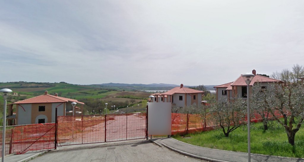 Three semi-detached houses under construction in Castiglione del Lago (PG)