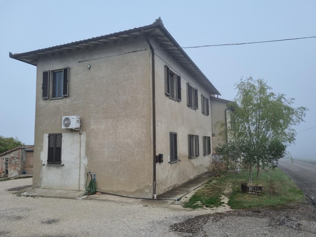 Casale a Todi (PG) - RACCOLTA OFFERTE