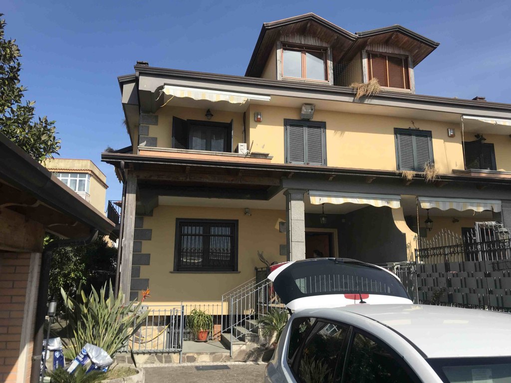 Two family villa in Giugliano in Campania (NA)