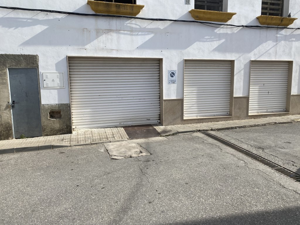 Locale commerciale a Puerto Serrano - Cadiz - LOTTO 3