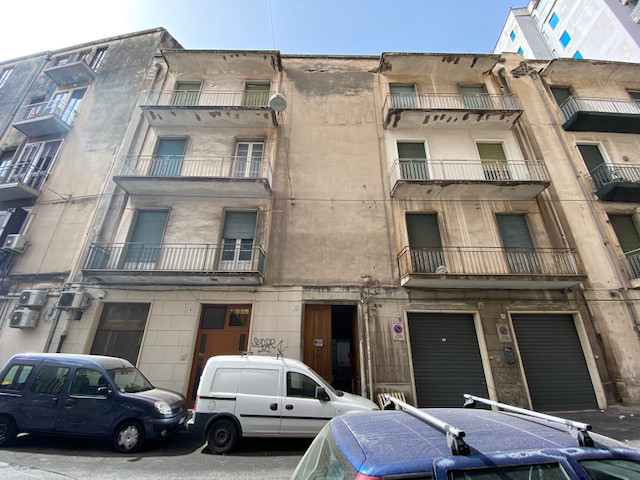 Porzione di edificio con sei appartamenti a Catania - LOTTO 1