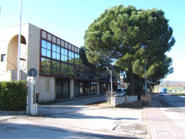 Locale commerciale a Perugia - LOTTO 2