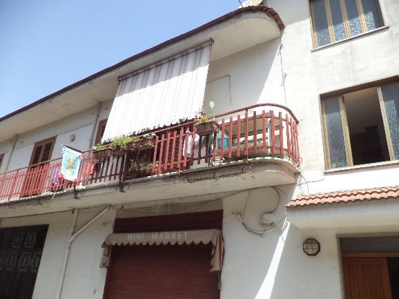 Apartamento em Baiano (AV) - LOTE B