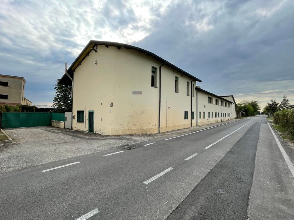 Gewerbekomplex in Verona