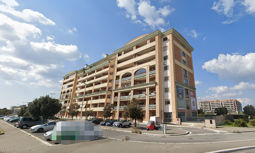 Appartement en garage in Fiumicino (Rome)