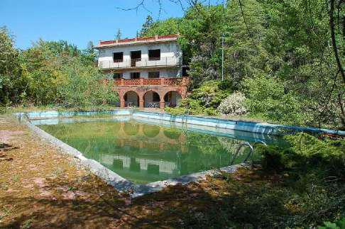 Building complex in Umbertide (PG)