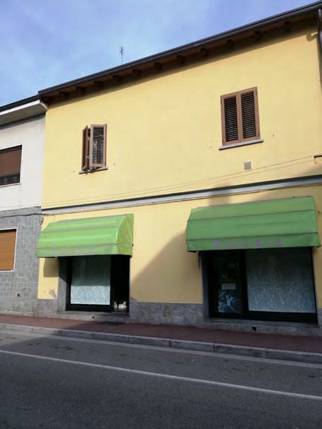 Locale commerciale a Lainate (MI)