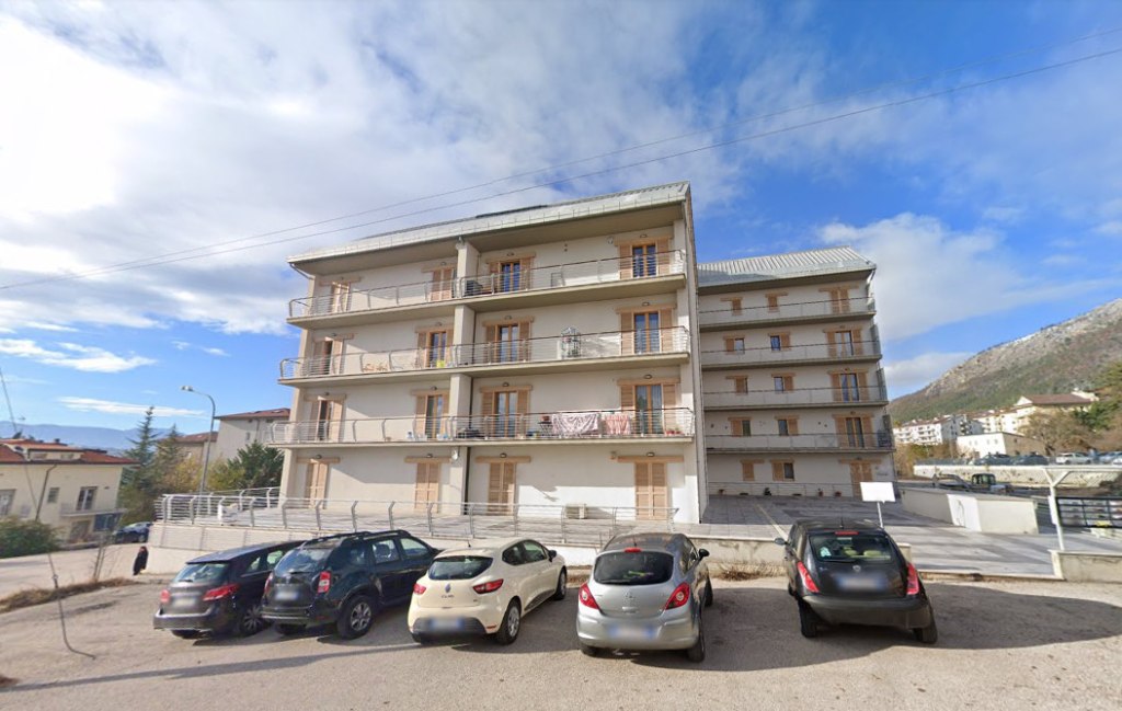 Appartamento con garage e cantina a L'Aquila - LOTTO 1