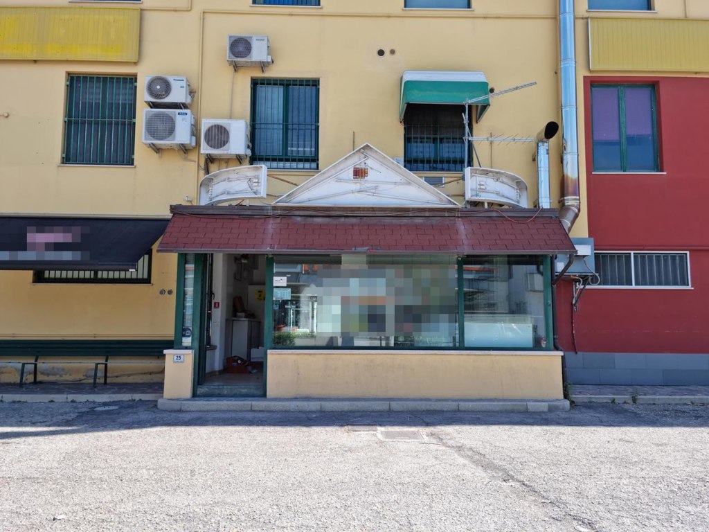 Commerciële ruimte in Città Sant'Angelo (PE) - LOT 2