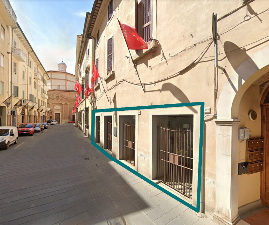 Commercial premises in Foligno (PG) - LOT 3