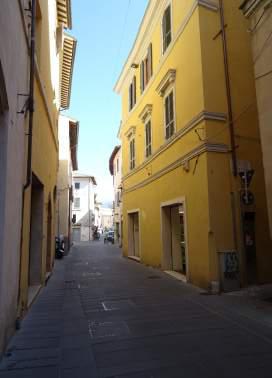 Commercial premises in Foligno (PG) - LOT 4