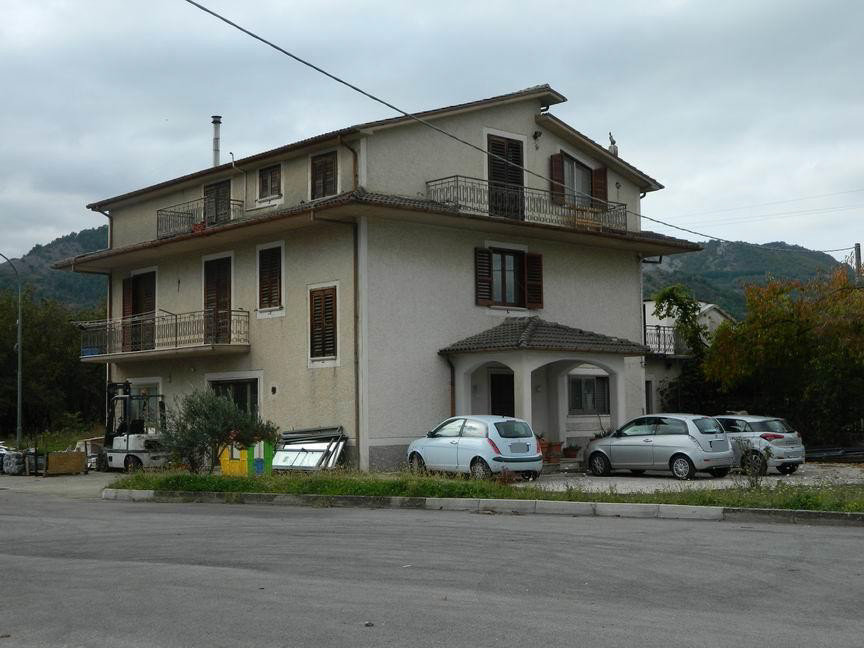 Commercial premises in Montella (AV) - LOT 4