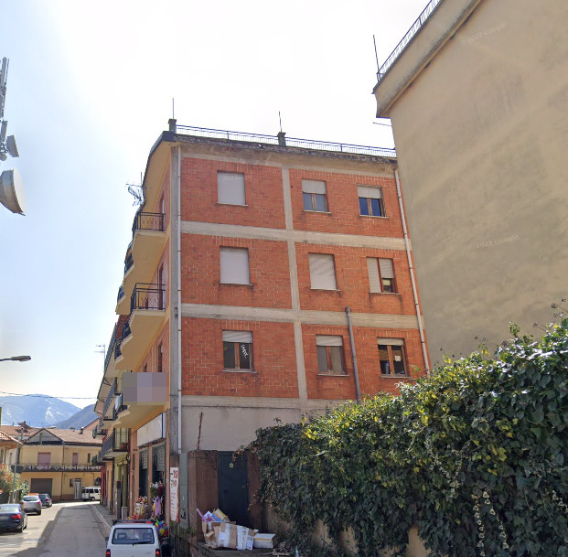 Commercial premises in Montella  (AV) - LOT 8