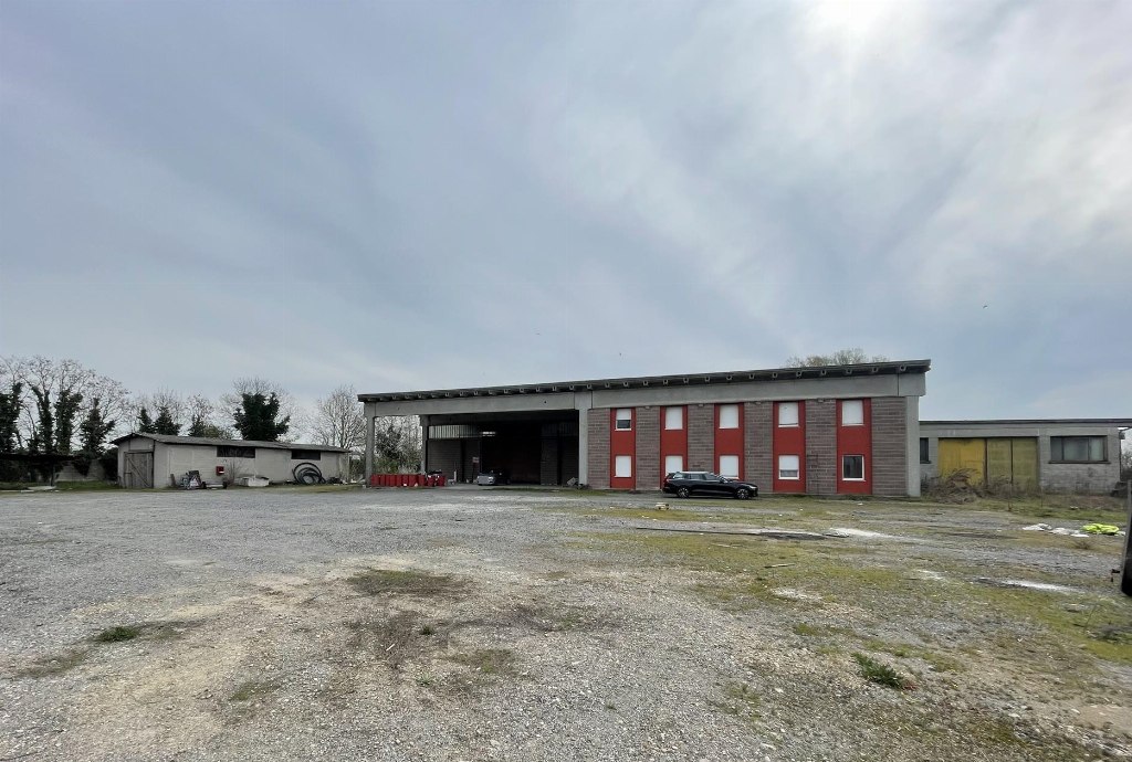Immobile industriale a Curtatone (MN)