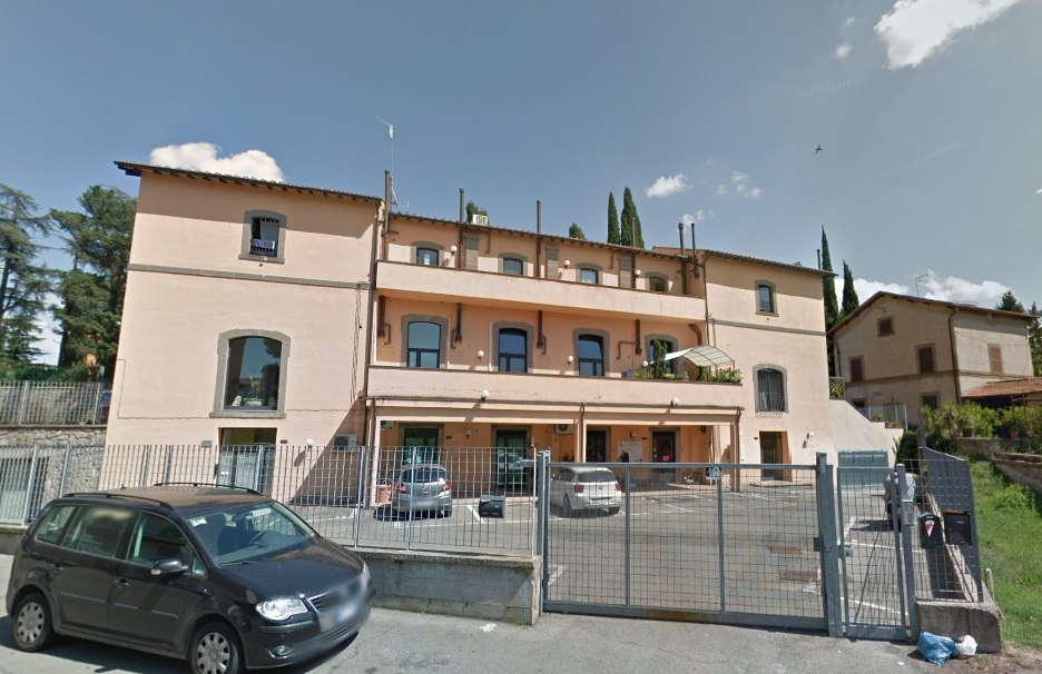 Commercial premises and uncovered parking space in Viterbo
