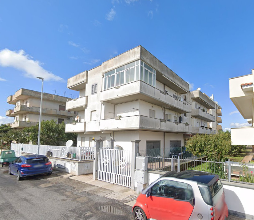 Apartment and garage in Aprilia (LT)