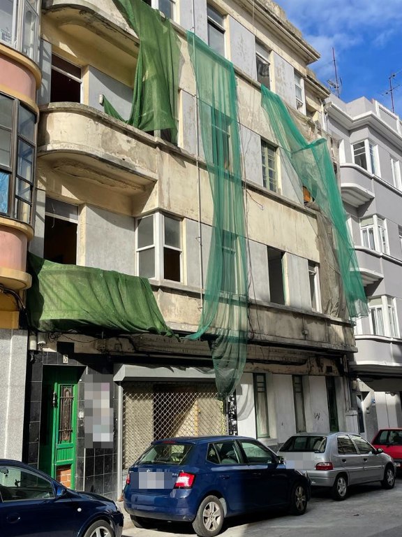 2 buildings in Calle Vizcaya, A Coruña