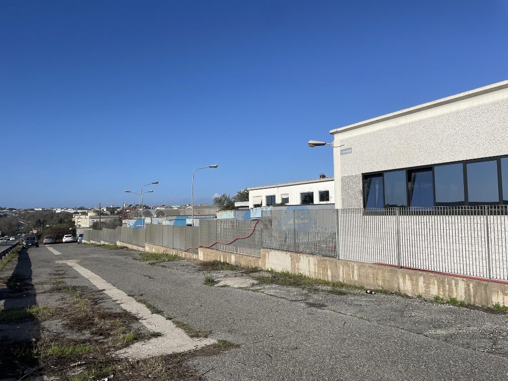 Industrial building in Pomezia (ROMA)