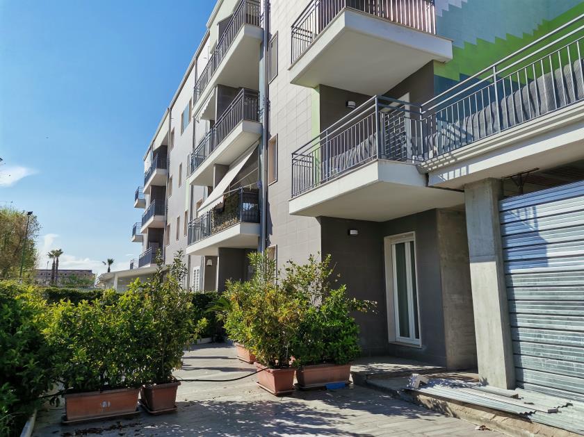Apartment and uncovered parking space in Foggia - LOT 2