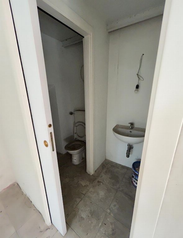 asta Negozio a Ponte SanPietro BG 00009