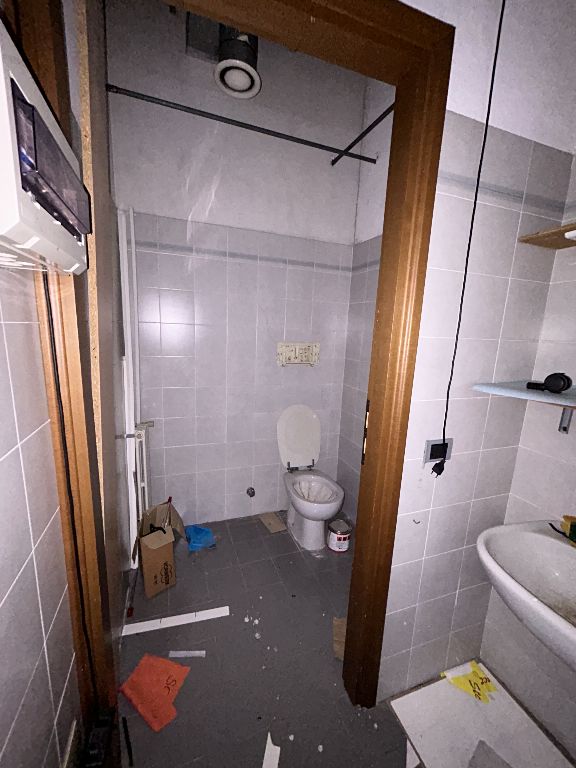 asta Negozio a Brugherio MB 00007