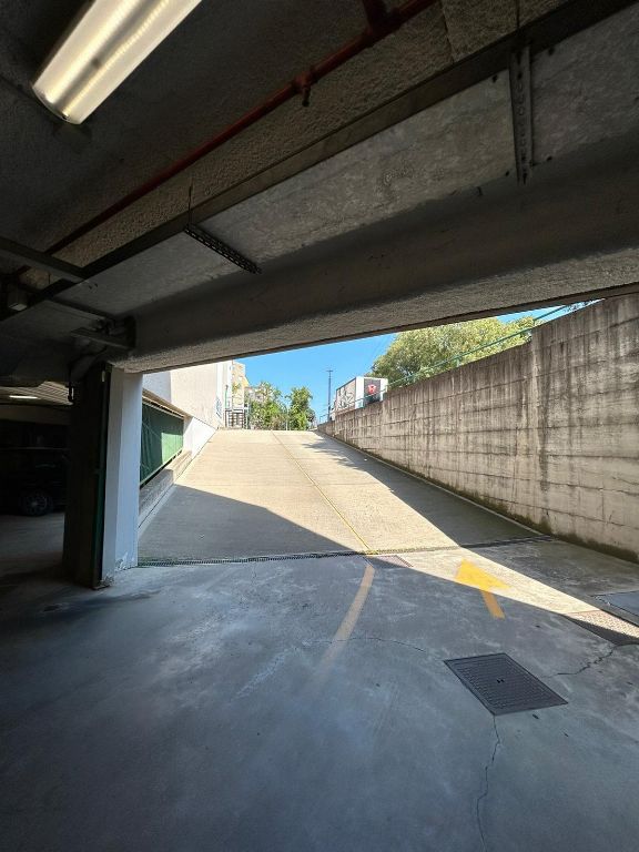 asta Negozio a Brugherio MB 00009