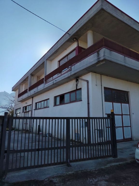 Garage in Bojano (CB)