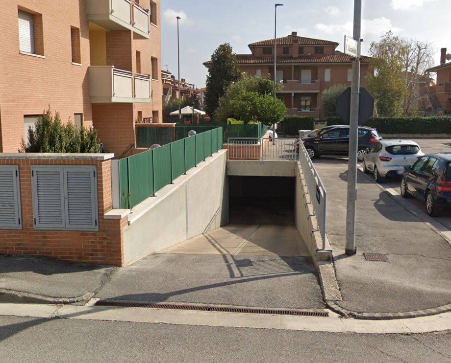 asta Garage a Jesi AN 00002 asta Garage a Jesi AN 00002