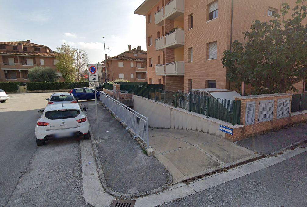 asta Garage a Jesi AN 00002 asta Garage a Jesi AN 00002
