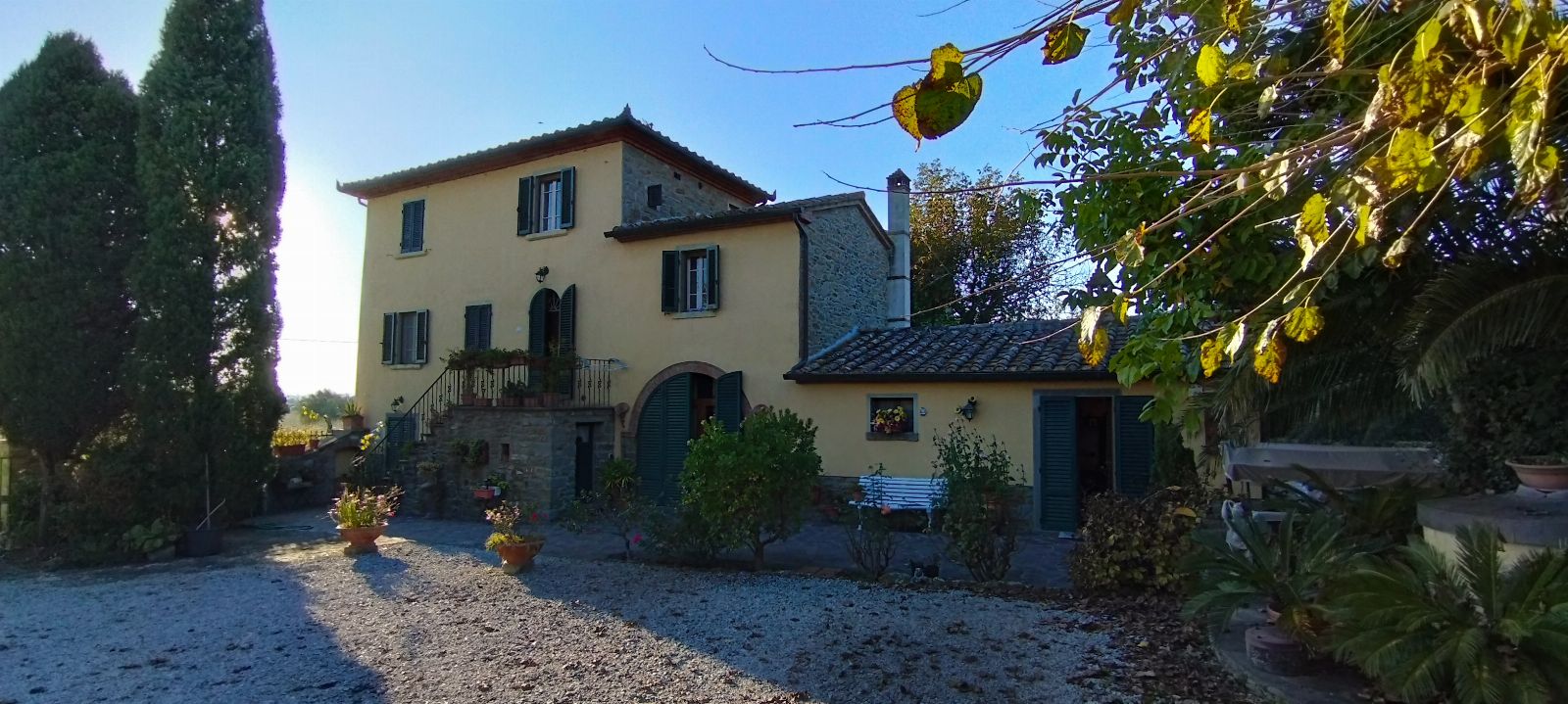 Abitazione con annessi e terreno a Cortona (AR) - LOTTO 1