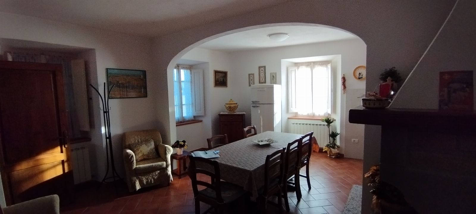 Abitazione con annessi e terreno a Cortona (AR) - LOTTO 1