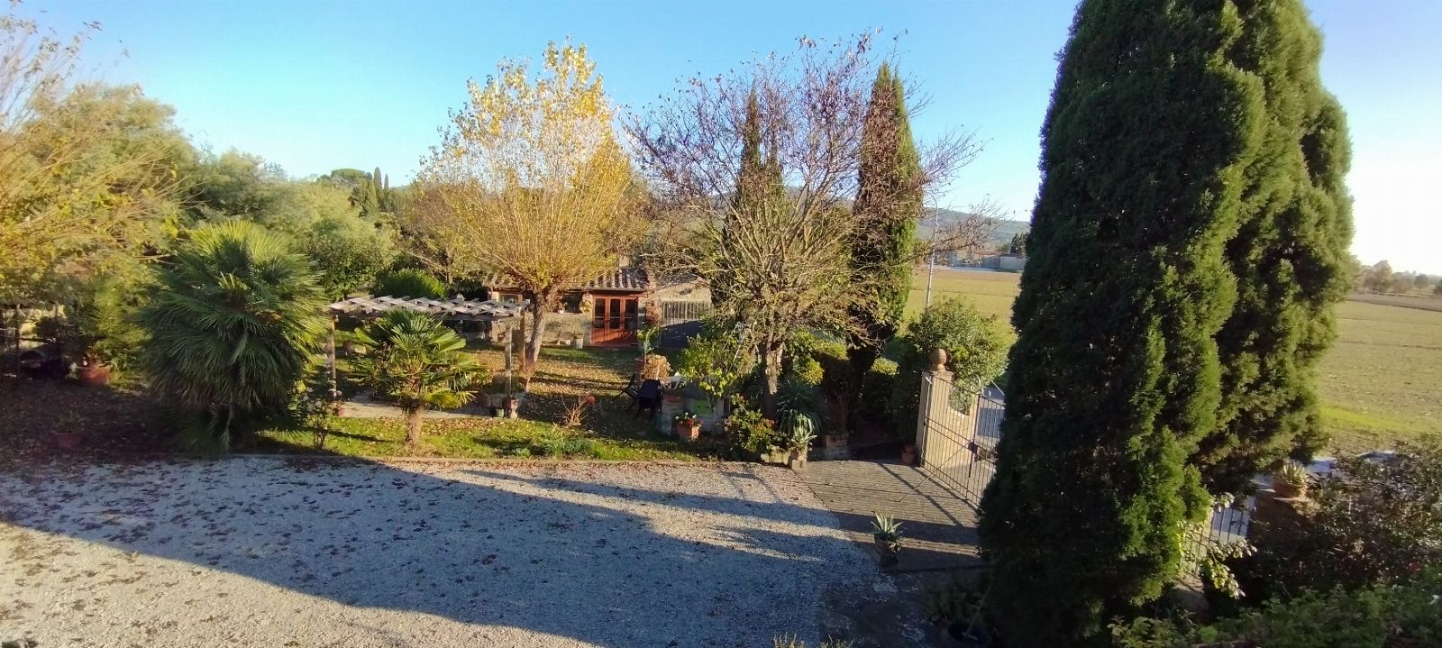 Abitazione con annessi e terreno a Cortona (AR) - LOTTO 1