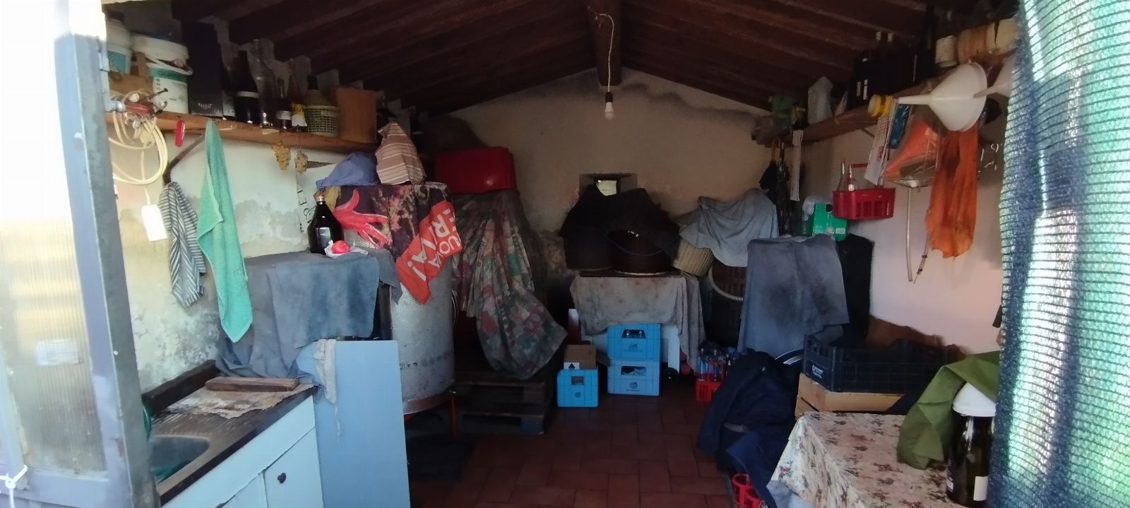 Abitazione con annessi e terreno a Cortona (AR) - LOTTO 1