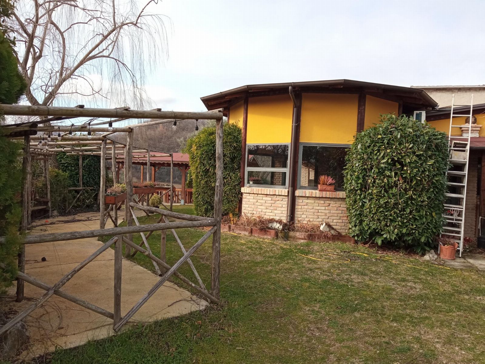 Strutura destinada a agriturismo a Torricela Sicura (TE)