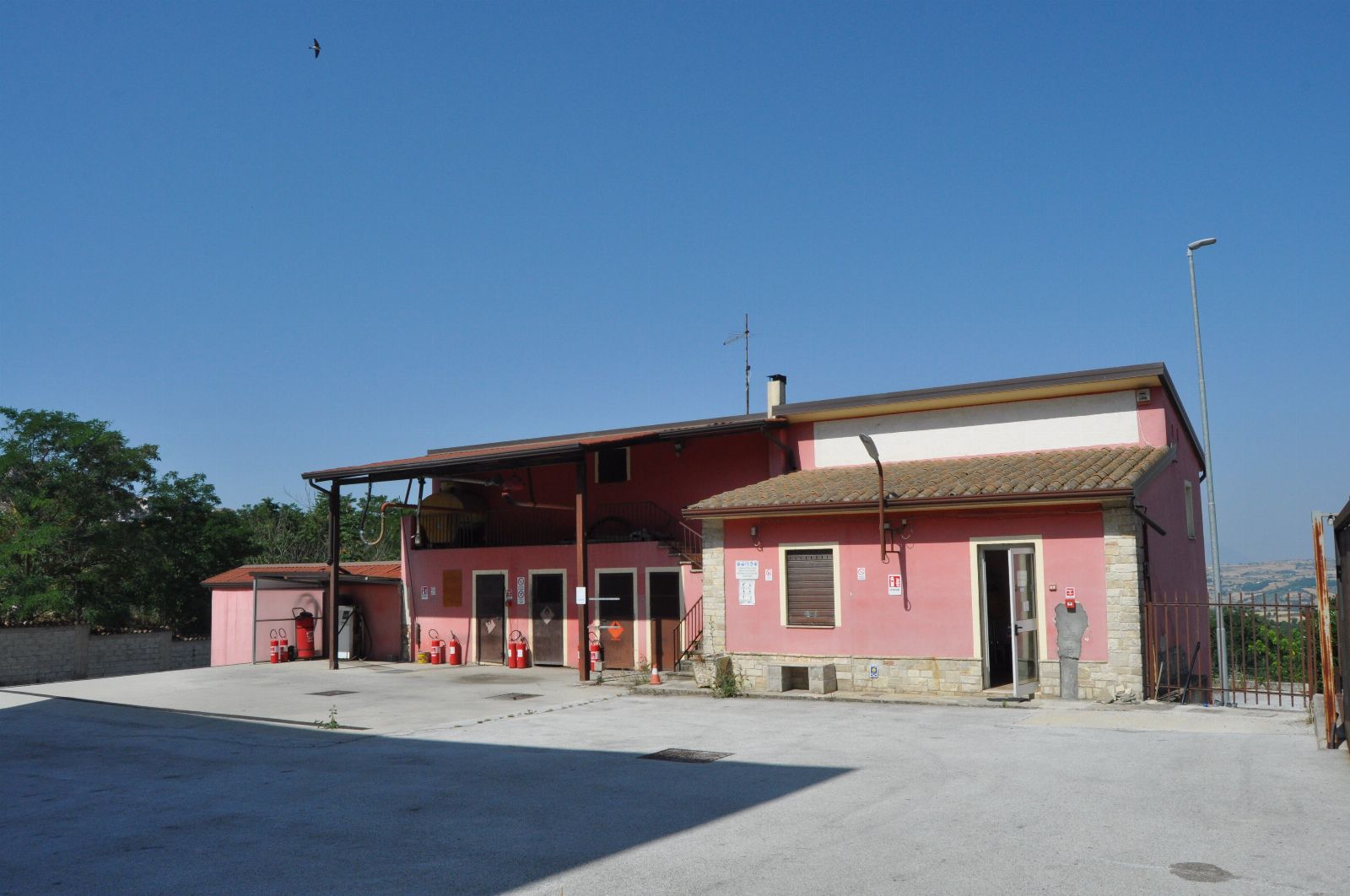 asta Complesso Commerciale a Montecalvo Irpino AV 00025 asta Complesso Commerciale a Montecalvo Irpino AV 00025