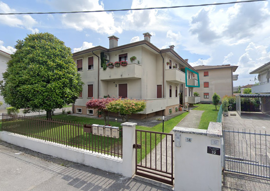 Apartment and garage in Camisano Vicentino (VI)