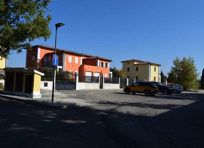 Zona addebbita a parchegge a Castelvetre de Modene (MO)